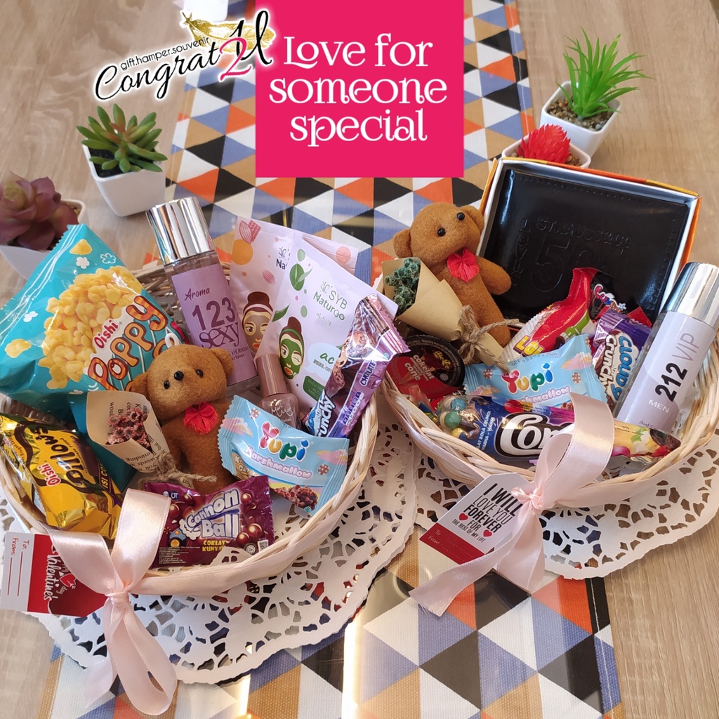 KADO HADIAH ULANG TAHUN VALENTINE ANNIVERSARY HAMPERS MURAH UNIK CANTIK UNTUK PACAR WANITA PRIA KERANJANG GIFT BOX SET PARCEL BONEKA SNACK BUNGA WEDDING PERNIKAHAN HAMPER PARSEL TEMAN PEREMPUAN LAKI LAKI COUPLE CEWEK COWOK