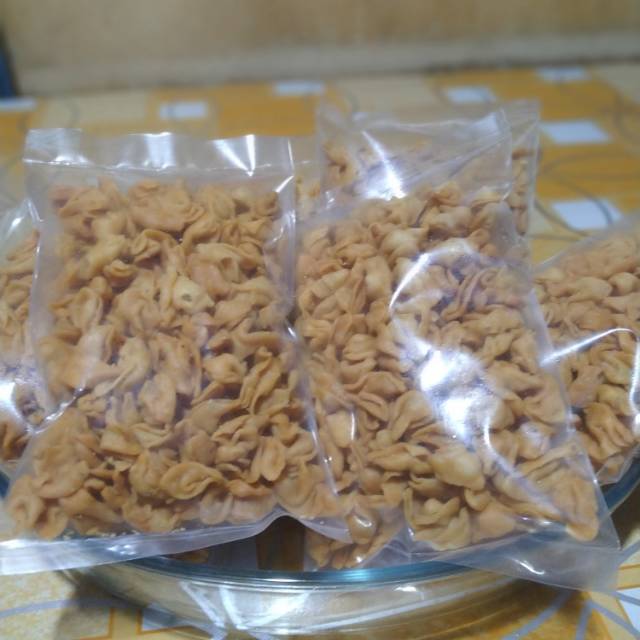 

Kue Bawang Home Made