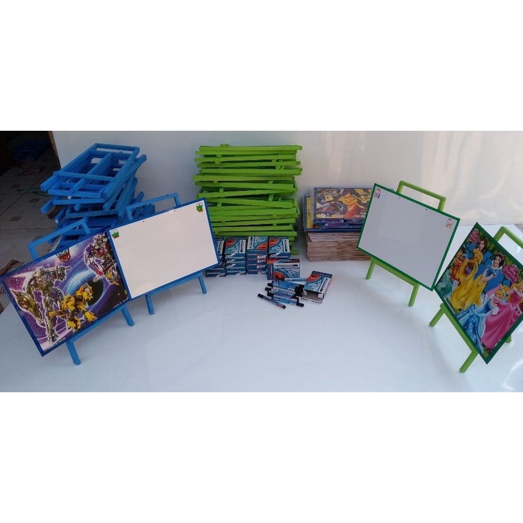 

White Board Anak Karakter Dengan Penyangga Free Spidol Dan Penghapus Ukuran 30x40