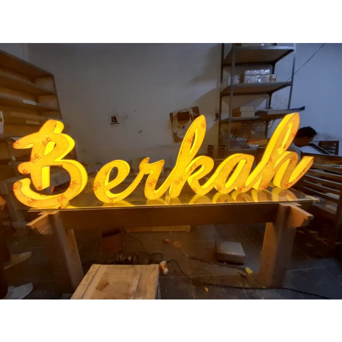 

Terlaris Huruf Timbul Akrilik / Huruf Timbul Acrylic Nyala Bebas Request