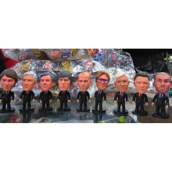 ACTION FIGURE MINIATURE COACH PELATIH SEPAK BOLA MOURINHO ZIDANE