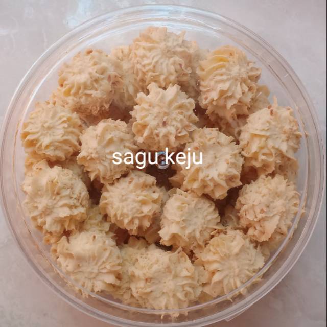 

kue kering sagu keju