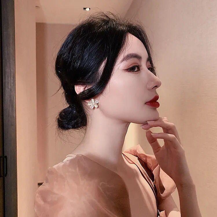 Anting Tusuk Motif Bunga Ala Korea Untuk Wanita titanium anti karat earrings