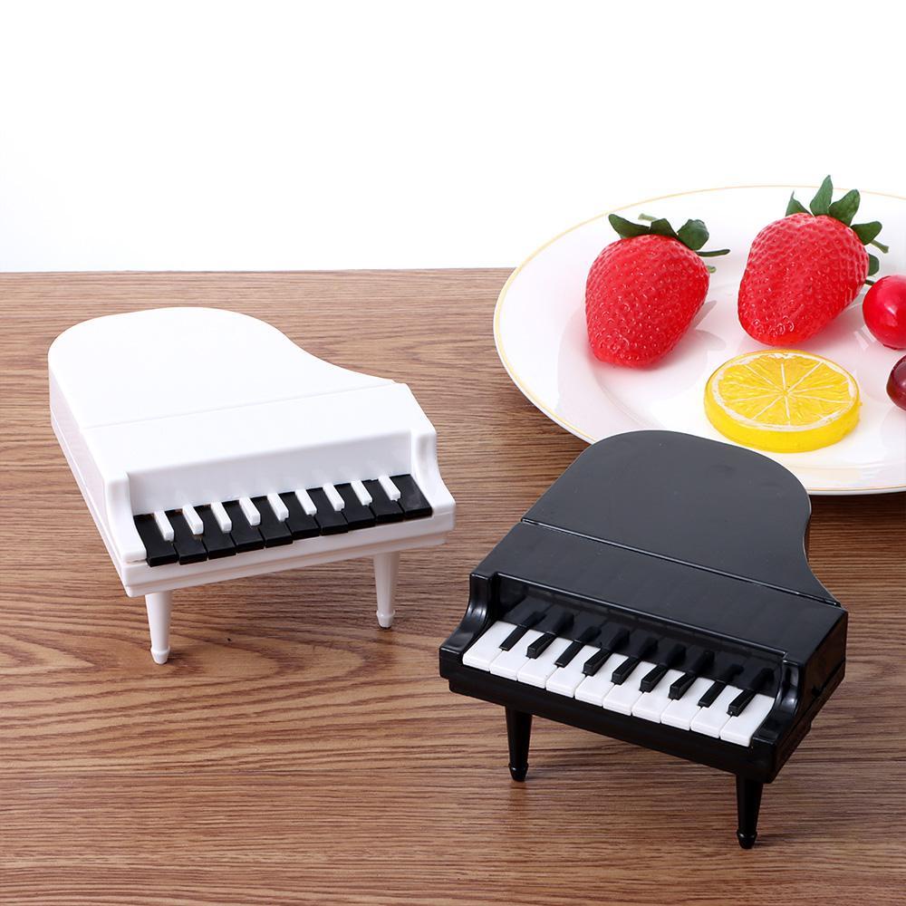 Solighter 1set Anak Buah Garpu Hadiah Dessert Plasic Tableware Reusable Kartun Kreatif Piano