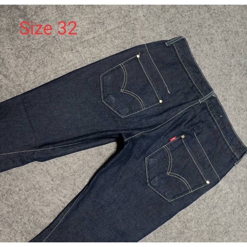 harga levis engineered jeans