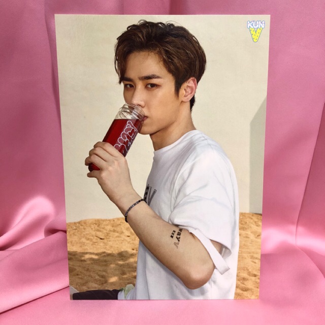 [Kun Ver. ] WayV Summer Vacation Kit 2019