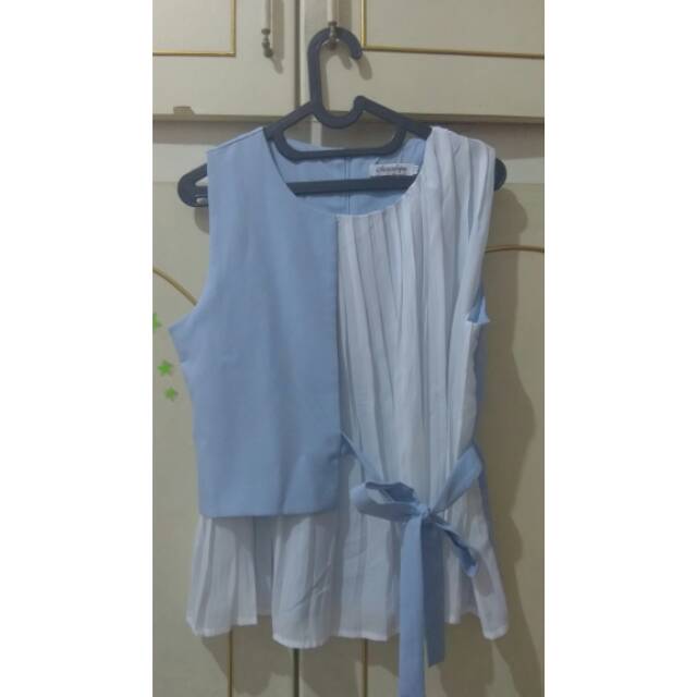 Chocochips Boutique Inez Top Blue size M