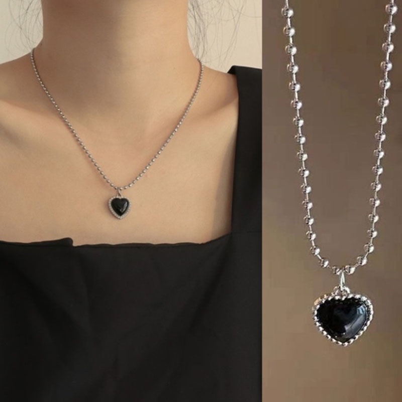 Kalung Liontin Hati Warna Hitam Gaya Retro