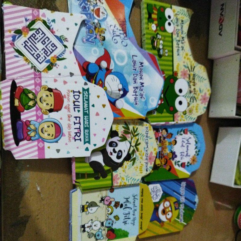 

Amplop Lebaran Karakter (Random ) LEMBARAN