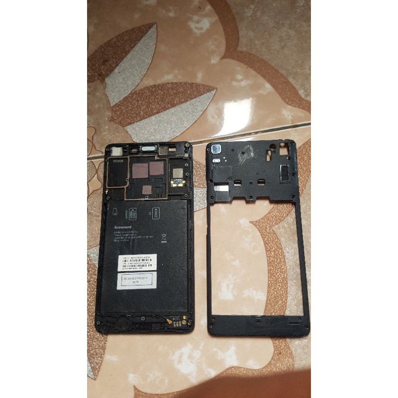 tatakan lcd Lenovo a7000a dan ttup mesin belakang original copotan