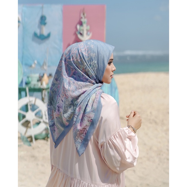 buttonscarves x disney Blue New