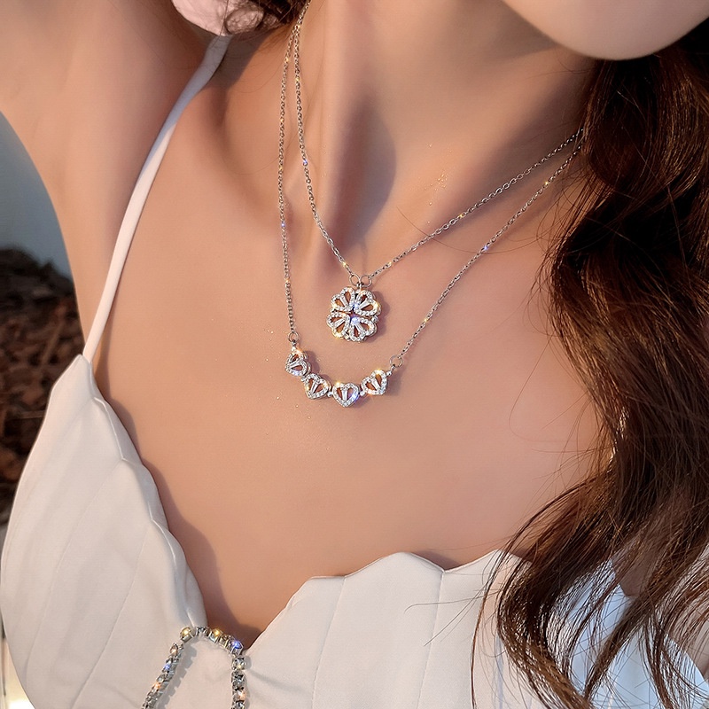 Four-leaf Clover Necklace Wear More Female Design Sense High Sense of Personality Ins Necklace Sexy Girl Jewelry