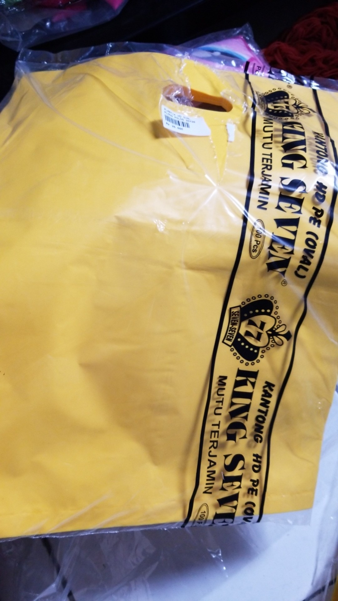 Plastik Hd Oval Plong Polos 30 X 38 Cm ( 100 Pcs )