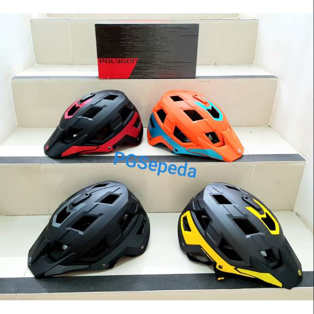 HELM SEPEDA POLYGON RAMP