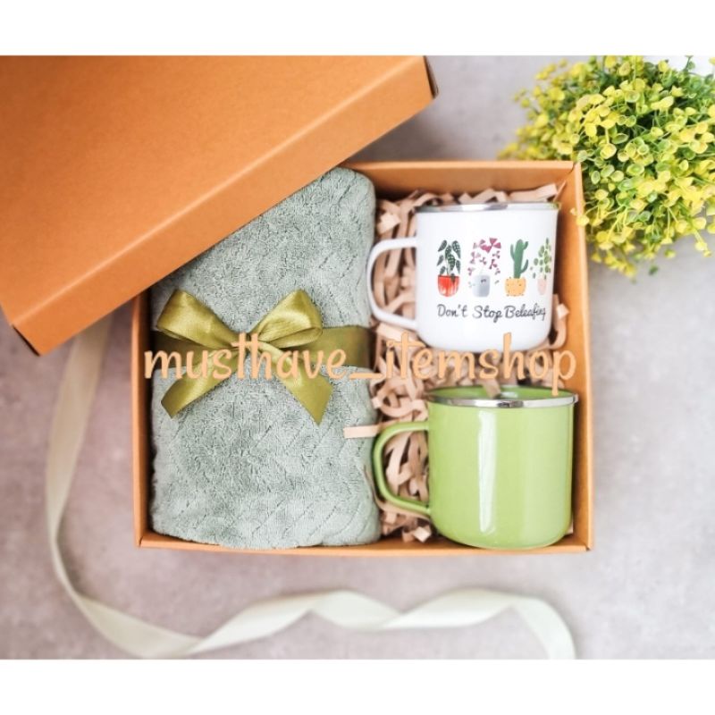 hampers kado gift wedding kado pernikahan natal kado ulang tahun handuk mug kopi thermos