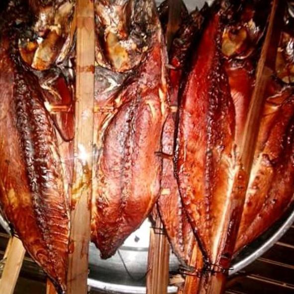 

(JGV-46 ➺) Ikan Asap Cakalang fufu berat 1Kg ° Sale