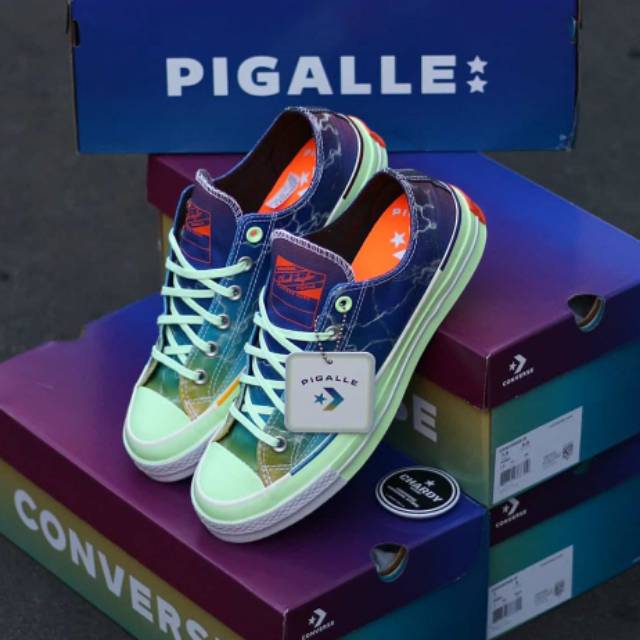 pigalle converse