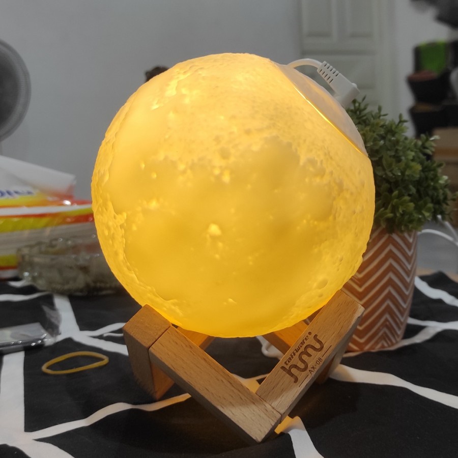 Lampu Tidur Dan Humidifier Ultrasonic 3D Moon Night Light AX-08