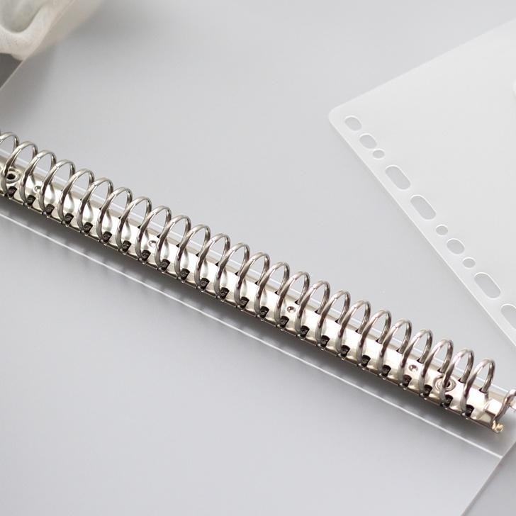 

ID 1h1Gv-- [THE UNIVERSE] 26 Ring Binder B5 Matte Aesthetic Binder Transparan Dove - ST009
