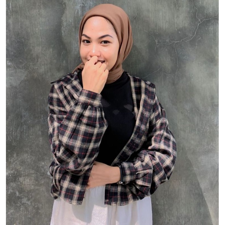 MOLLY BASIC CROP KEMEJA FLANEL