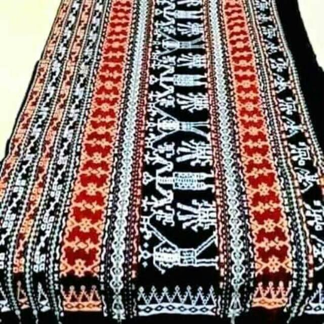 TENUN IKAT MAUMERE NTT