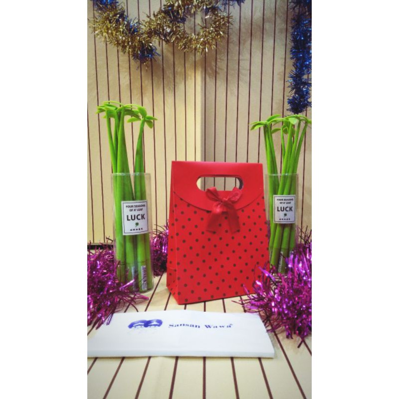 

paper bag motif