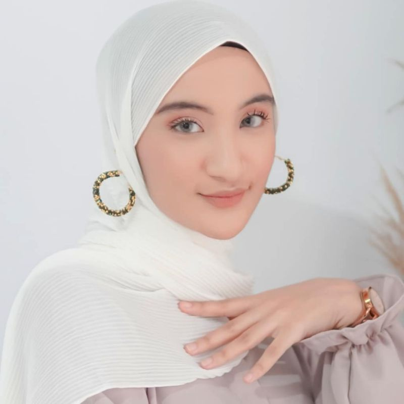 Aksesoris anting hijab bling black gold