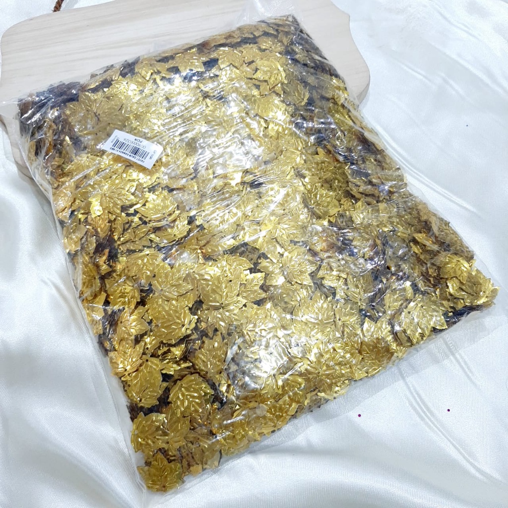 Payet daun kanada 21x22mm- monte Manik /piringan / bahan kerajinan/borci payet