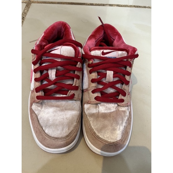 Nike SB Dunk Low StrangeLove Skateboards