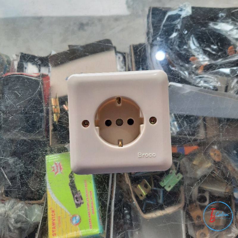 Stop kontak Broco / Stopkontak Broco Inbow / Stop kontak Arde Broco
