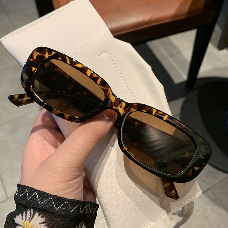 (YUZHU) TERSEDIA &amp; COD Kacamata Hitam Murah Wanita Kacamata Hitam Bulat Retro Gaya Cewek Sunglasses