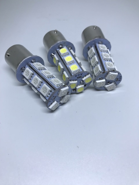 Bayonet Kaki 2 LAMPU REM Bis Truk 24 Volt 18 Led nyala kedip