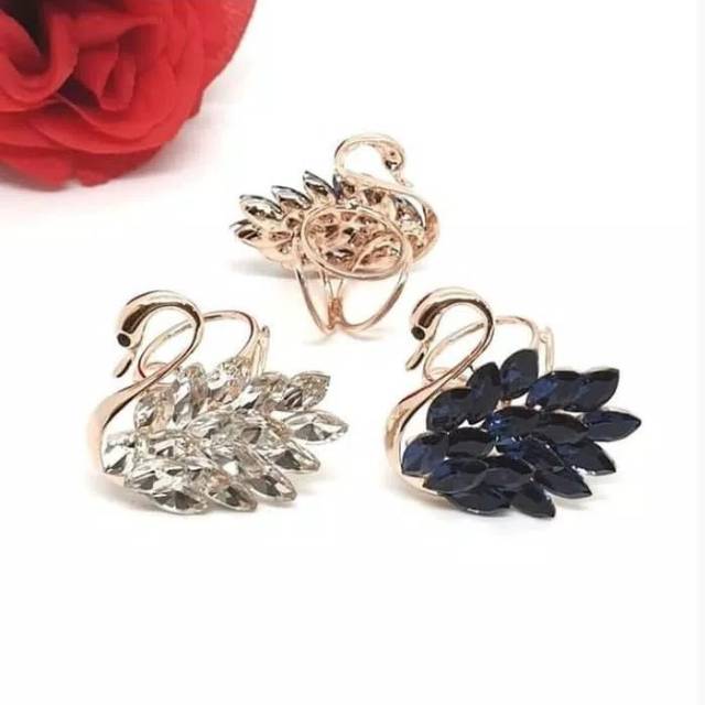 Ring Hijab / Syall 
Angsa Swarovski Ck179
HARGA SATUAN