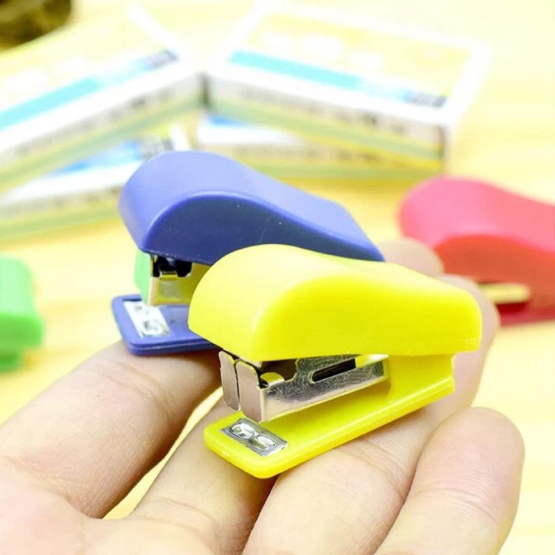 

RATUDELI Staples Mini Stapler 1PCS + BONUS isinya