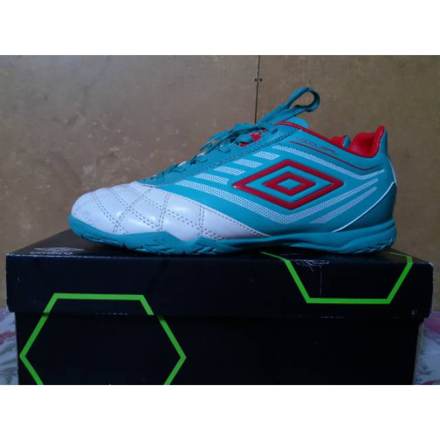 Sepatu futsal Umbro Medusae Club IC original