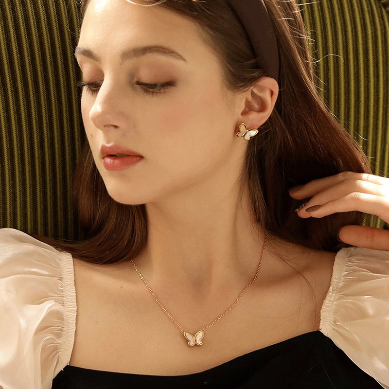 Magic789 Kalung Rantai Liontin Kupu-Kupu Retro Lapis Emas 14K Untuk Wanita