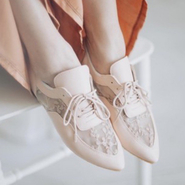 BOOKED Ittaherl Willow