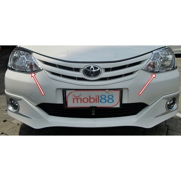 Garnish depan Etios chrome