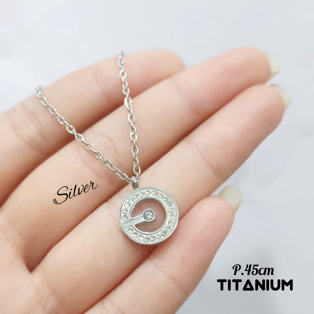 Kalung TITANIUM Logo Brand Terbaru Elegan Anti Karat Dan Tidak Luntur