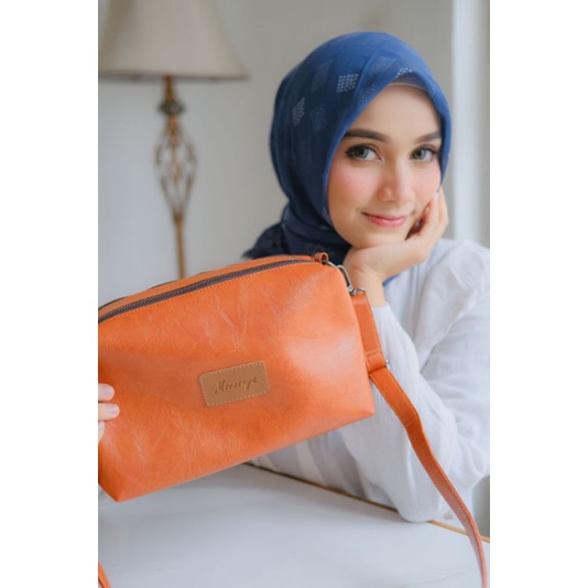 TAS TALI PANJANG / SARASWATI BAG BY MOONZAYA