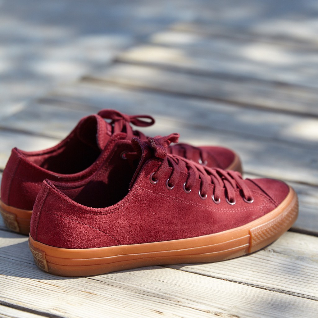 maroon chuck ii