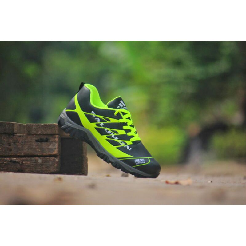 sepatu salomon hiking berkualitas