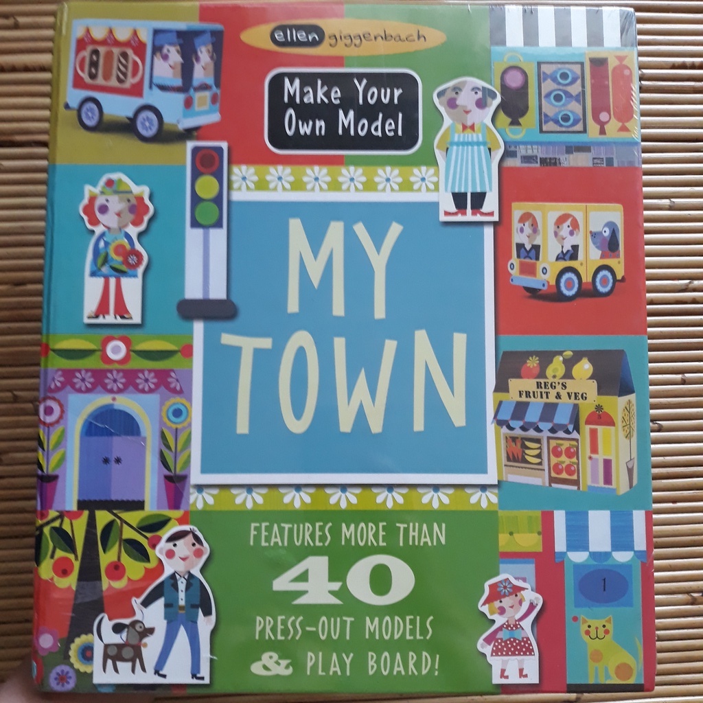 Make Your Own Press Out Model Play Board MY TOWN Hardcover Original Ellen Giggenbach Models Templar 