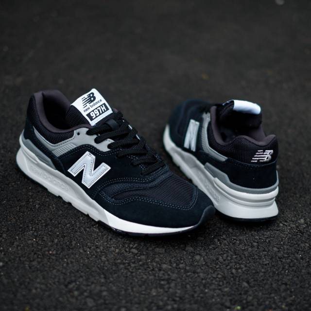 new balance 997s black and white