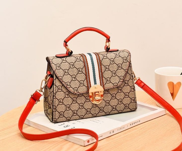 NEW Tas Selempang G.D Key Chain / Sling Bag G.D / Hand Bag G.D