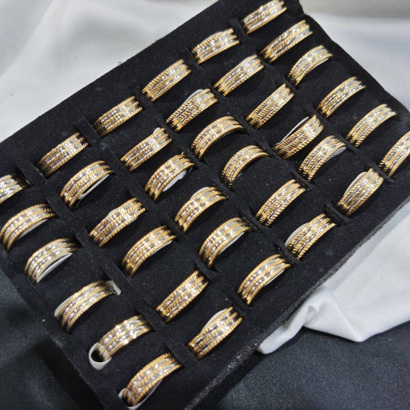 Cincin Titanium 36 PCS Model Garis Untuk Pria Wanita Anti Karat