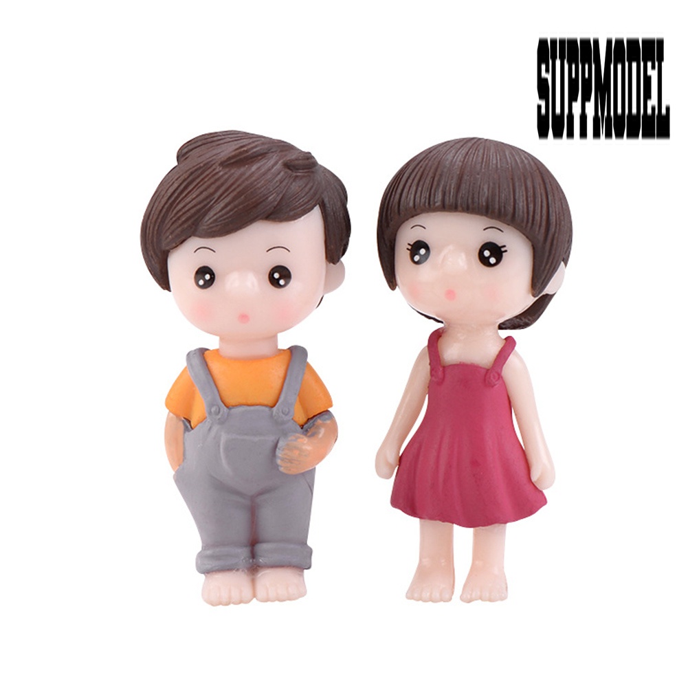 Suppmodel 2Pcs / Set Miniatur Figur Pasangan Anak Laki-Laki / Perempuan Bahan Resin Untuk Aksesoris Lansekap DIY