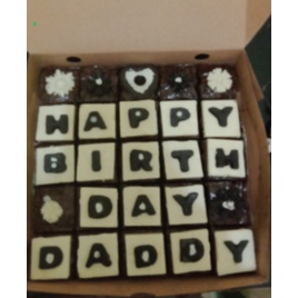 

BROWNIES BRONIS PANGGANG KUE BROWNIS UCAPAN ULANG TAHUN HAPPY BIRTHDAY TULISAN CUSTOM