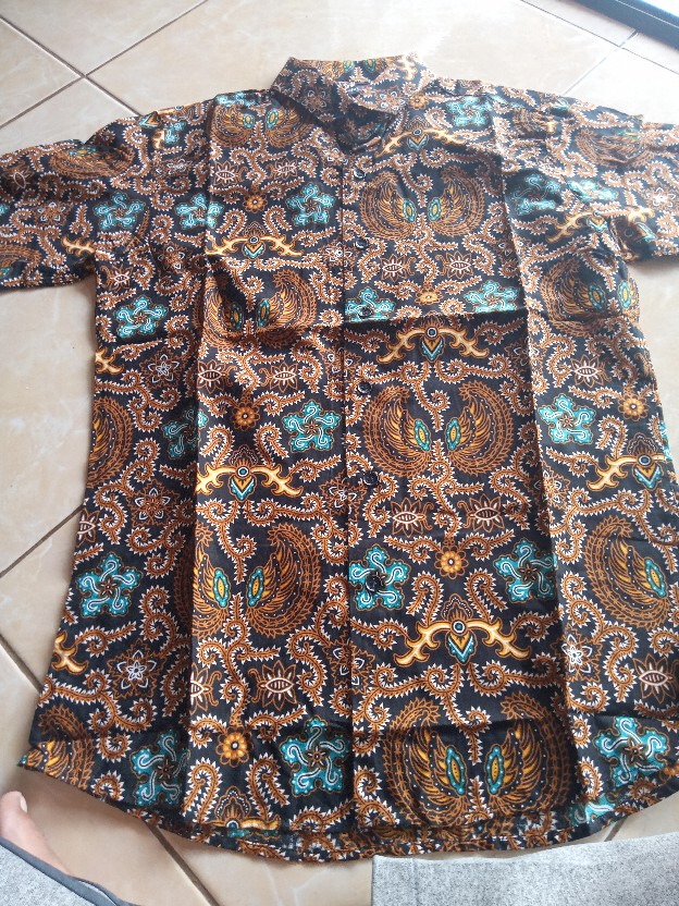 Kemeja Batik Lengan Pendek Premium Model Slimfit Motif Modern Tidak Pasaran