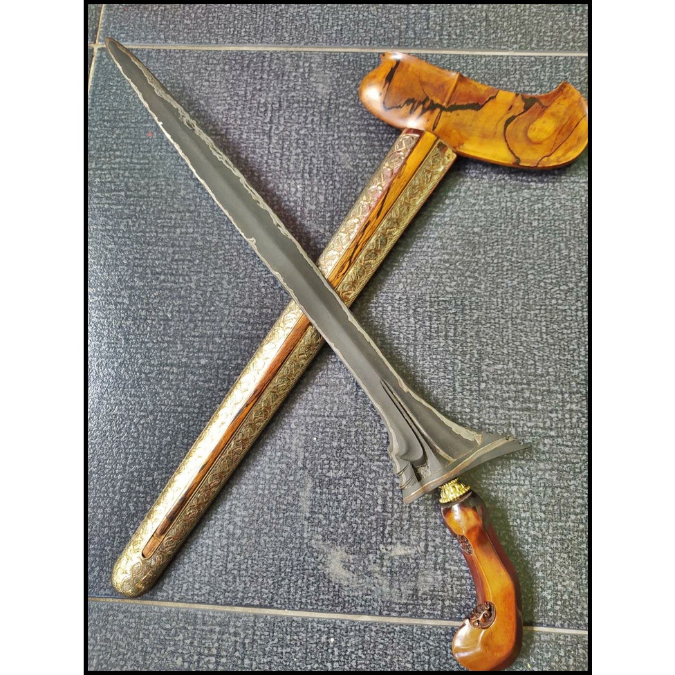 Tosan Aji Pasopati Pamor bilah wengkon Pamor gonjo Kendit